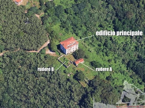 villa in vendita ad Ameglia in zona Montemarcello