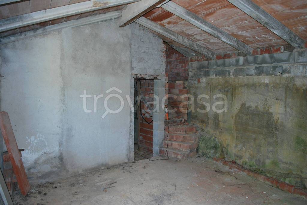 casa indipendente in vendita ad Ameglia
