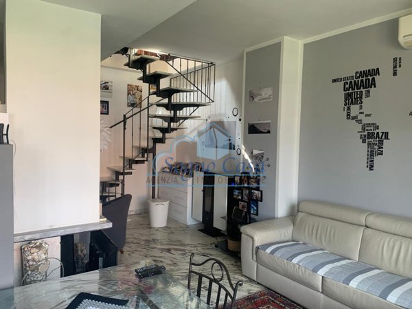 casa indipendente in vendita ad Ameglia in zona Bocca di Magra