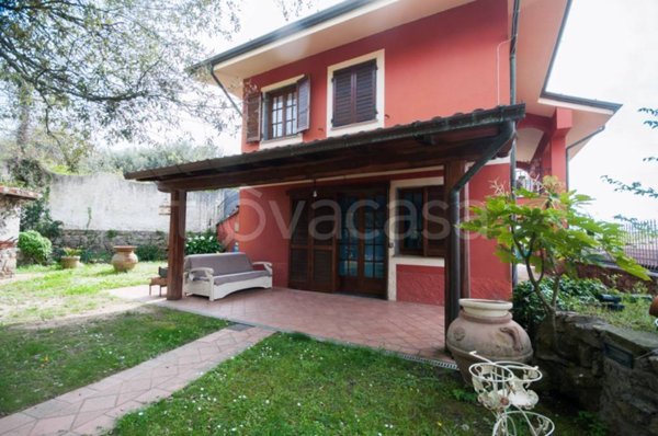 casa indipendente in vendita ad Ameglia