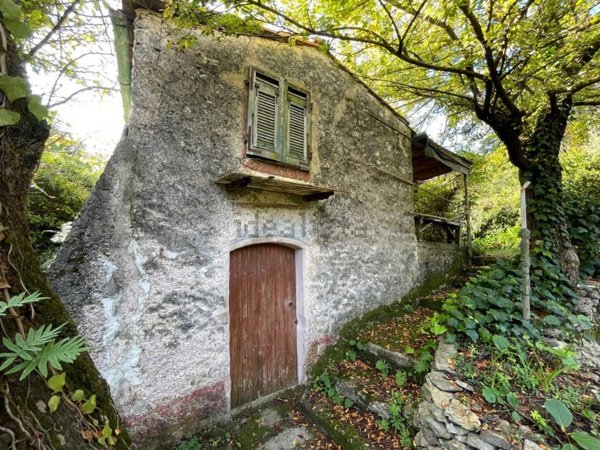 casale in vendita ad Ameglia