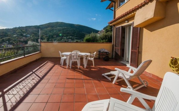 appartamento in vendita ad Ameglia in zona Cafaggio