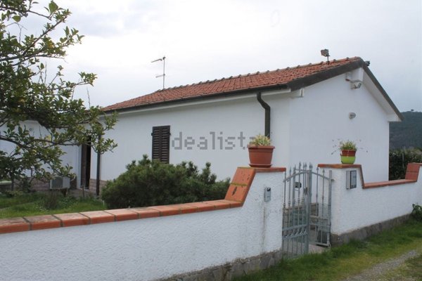 appartamento in vendita ad Ameglia in zona Fiumaretta