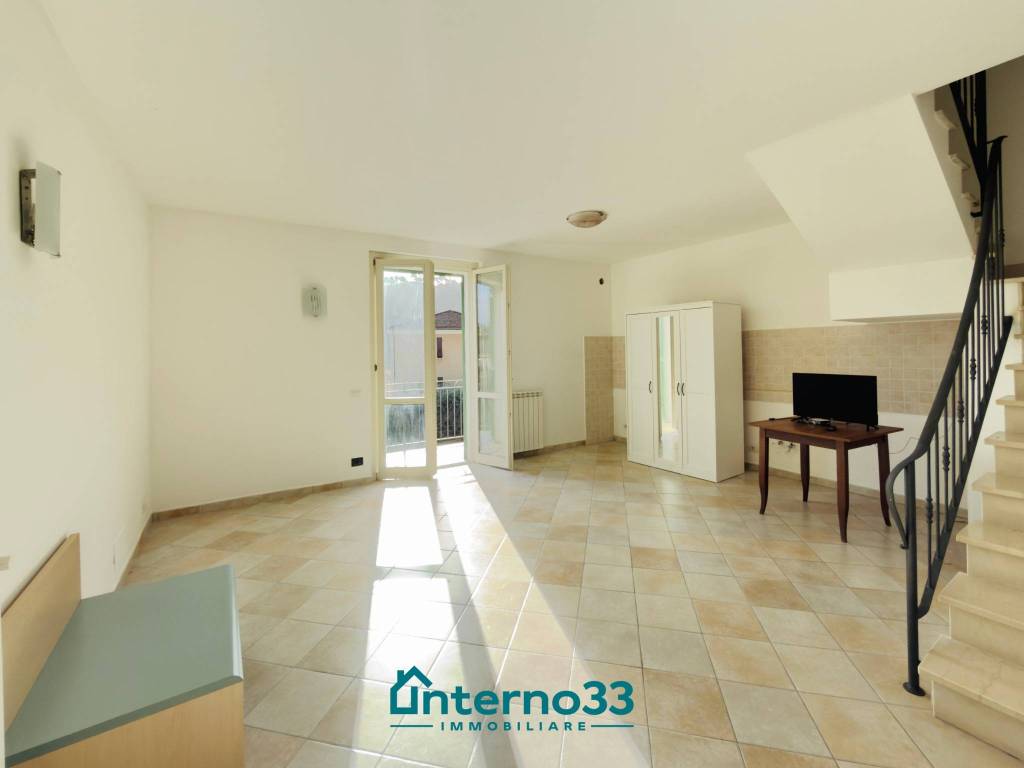 casa indipendente in vendita ad Ameglia in zona Fiumaretta