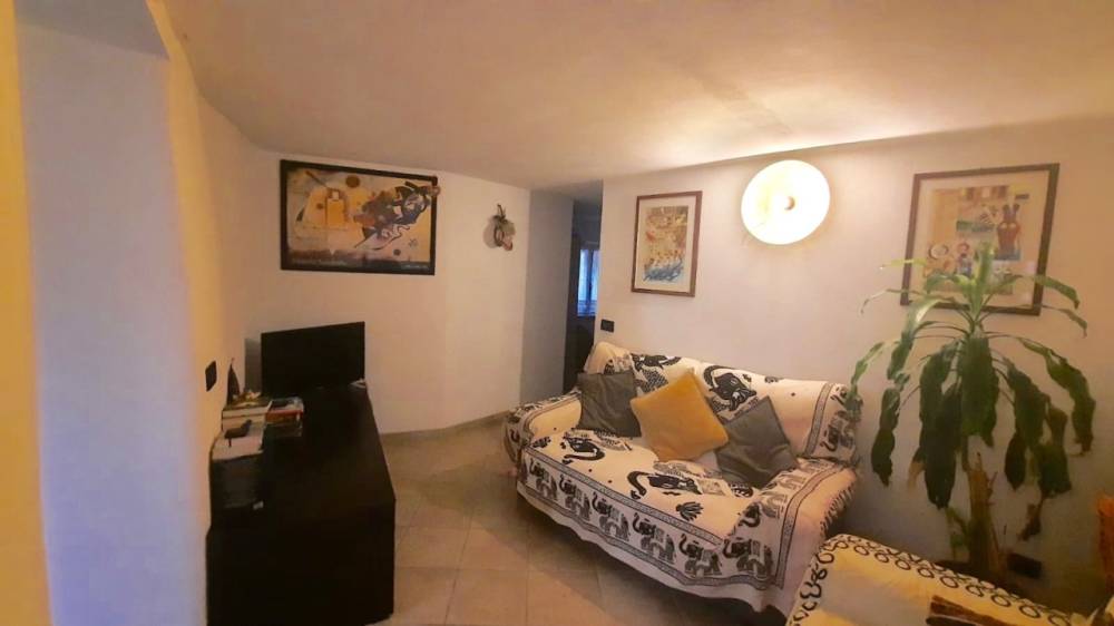 casa indipendente in vendita ad Arcola in zona Trebiano
