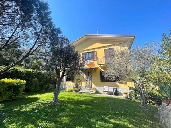 casa indipendente in vendita ad Arcola