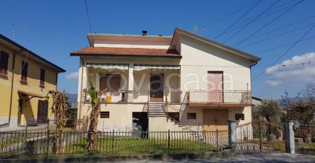 casa indipendente in vendita ad Arcola