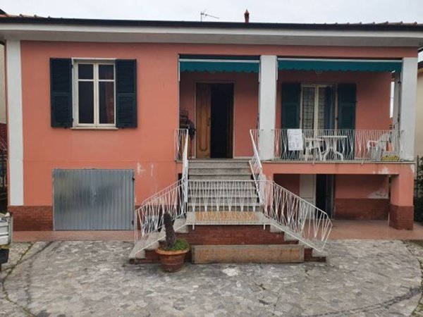 casa indipendente in vendita ad Arcola