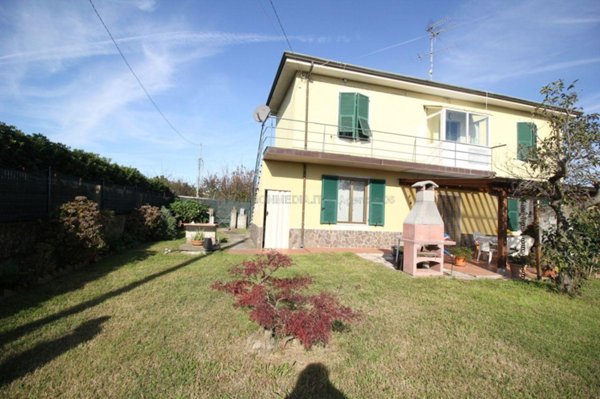 casa indipendente in vendita ad Arcola