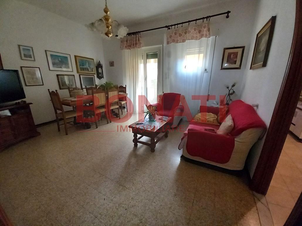 appartamento in vendita ad Arcola in zona Romito Magra