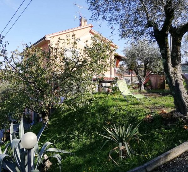 casa indipendente in vendita ad Arcola