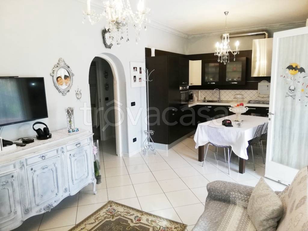 casa indipendente in vendita ad Arcola