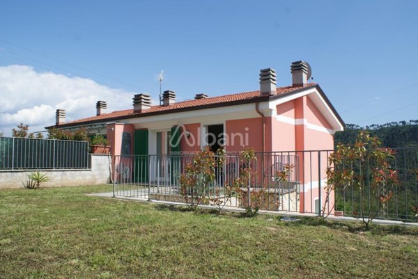 casa indipendente in vendita ad Arcola