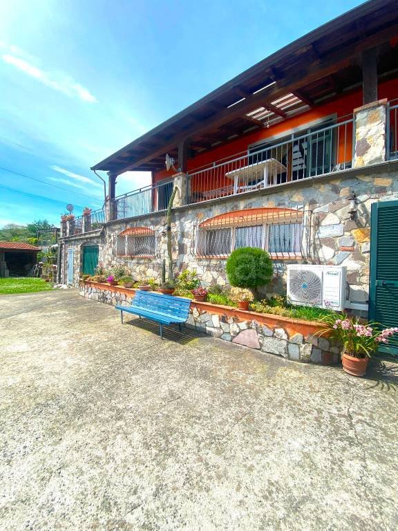 casa indipendente in vendita ad Arcola