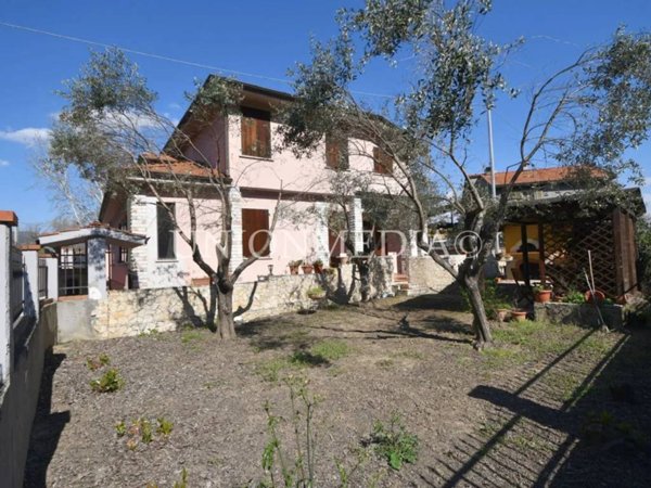 casa indipendente in vendita ad Arcola