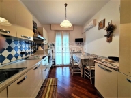 appartamento in vendita ad Arcola in zona Romito Magra