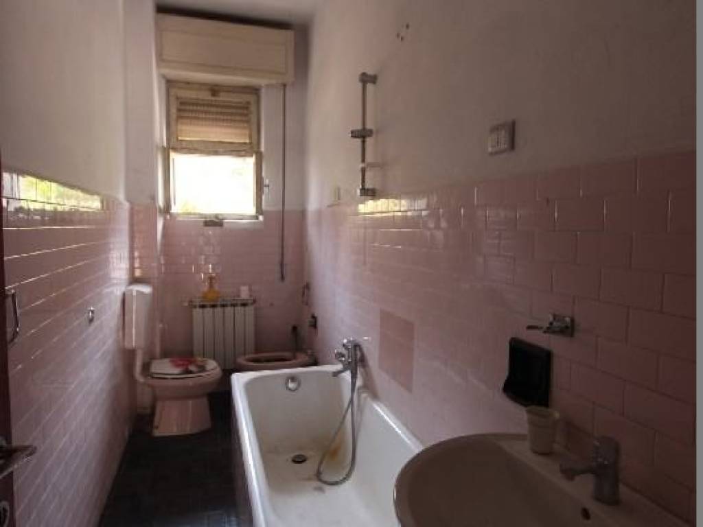 appartamento in vendita ad Arcola in zona Romito Magra