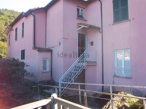appartamento in vendita ad Arcola in zona Romito Magra