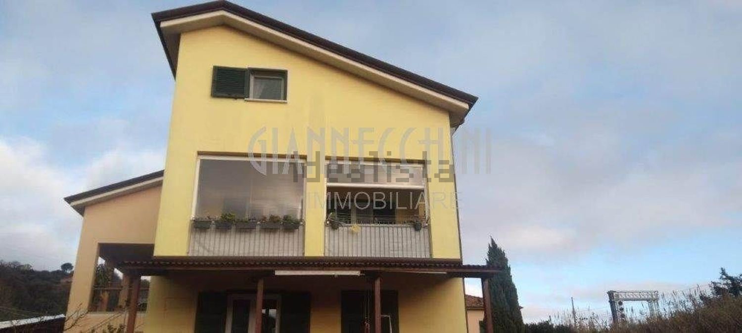 quadrivano in vendita ad Arcola