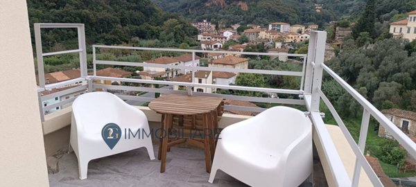 appartamento in vendita ad Arcola in zona Romito Magra