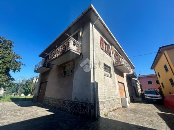 locale di sgombero in vendita ad Arcola