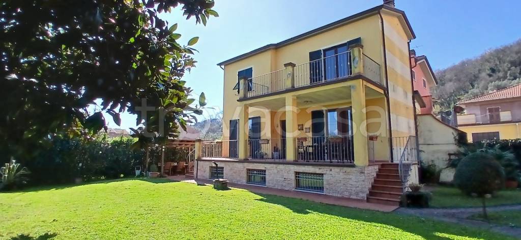 casa indipendente in vendita ad Arcola