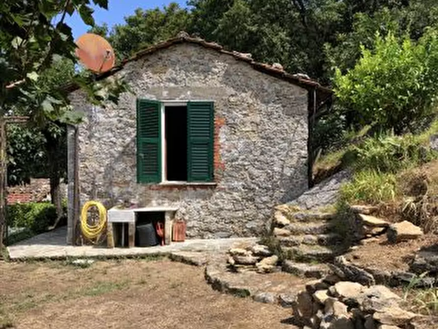 casa indipendente in vendita ad Arcola in zona Romito Magra