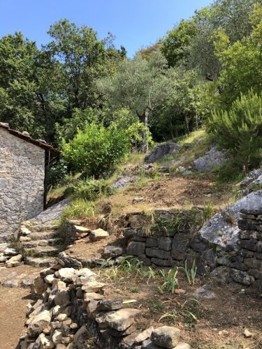 casa indipendente in vendita ad Arcola in zona Romito Magra