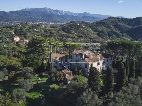 casa indipendente in vendita ad Arcola in zona Baccano