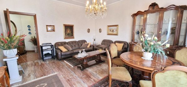 appartamento in vendita ad Arcola in zona Romito Magra