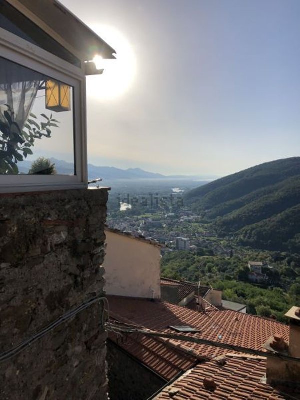 appartamento in vendita ad Arcola in zona Trebiano