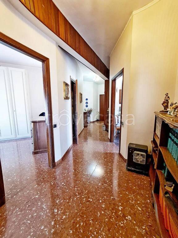 appartamento in vendita ad Arcola in zona Romito Magra