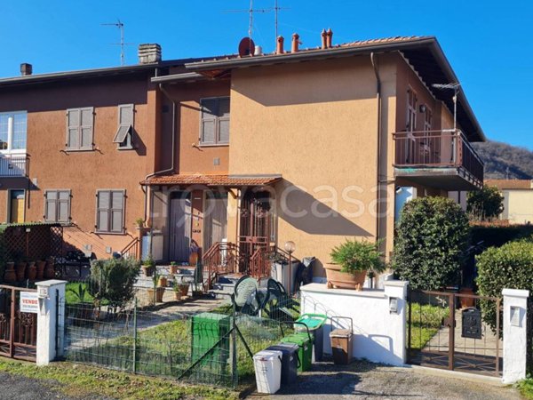 appartamento in vendita ad Arcola in zona Romito Magra
