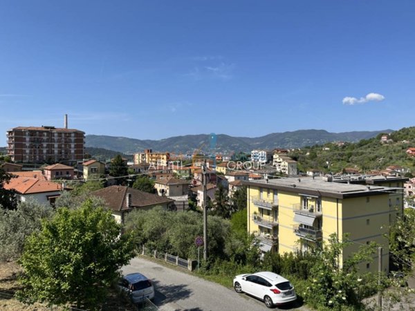 casa indipendente in vendita ad Arcola in zona Fresonara