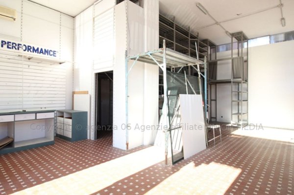 locale commerciale in vendita ad Arcola in zona Ressora