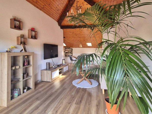 casa indipendente in vendita ad Arcola in zona Romito Magra