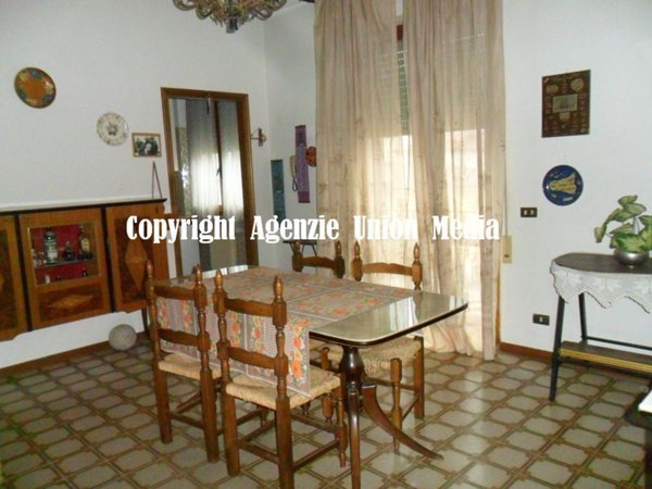 appartamento in vendita ad Arcola in zona Romito Magra