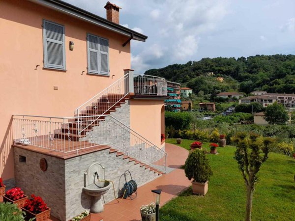 casa indipendente in vendita ad Arcola