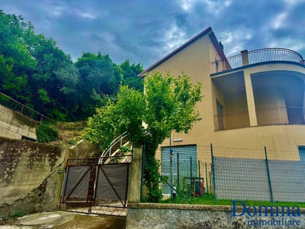 casa indipendente in vendita ad Arcola