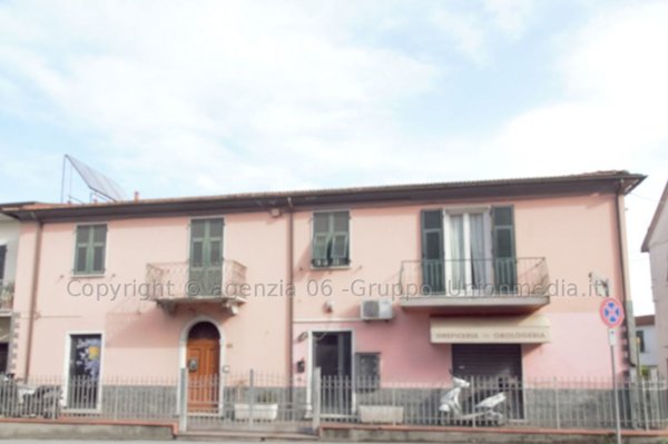 appartamento in vendita ad Arcola in zona Ressora