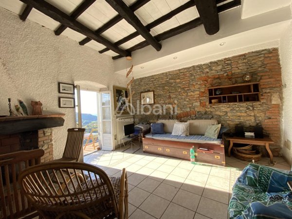 casa indipendente in vendita ad Arcola in zona Trebiano