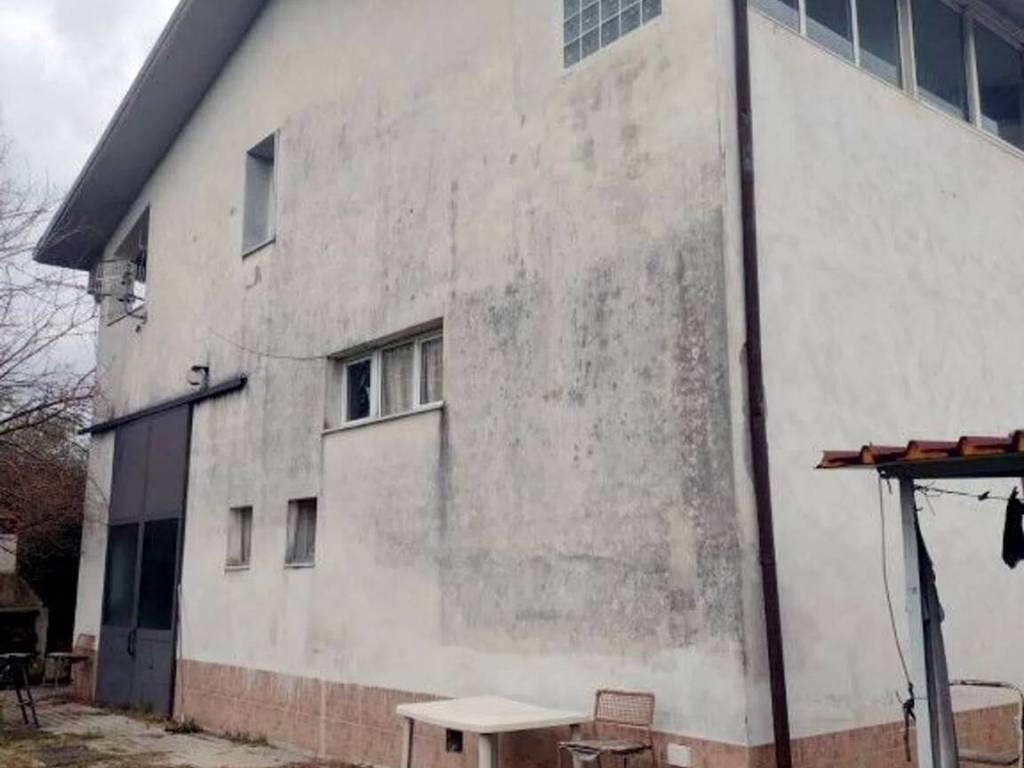 casa indipendente in vendita ad Arcola