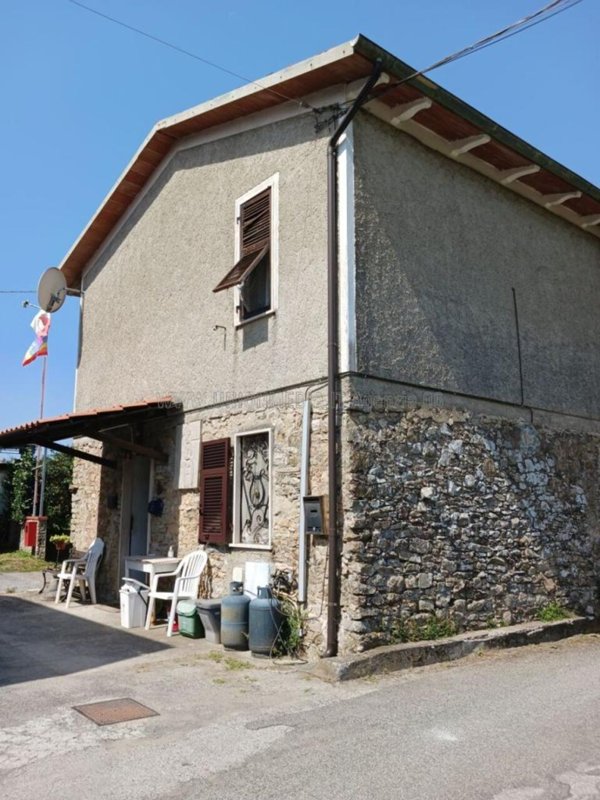 appartamento in vendita ad Arcola in zona Ressora