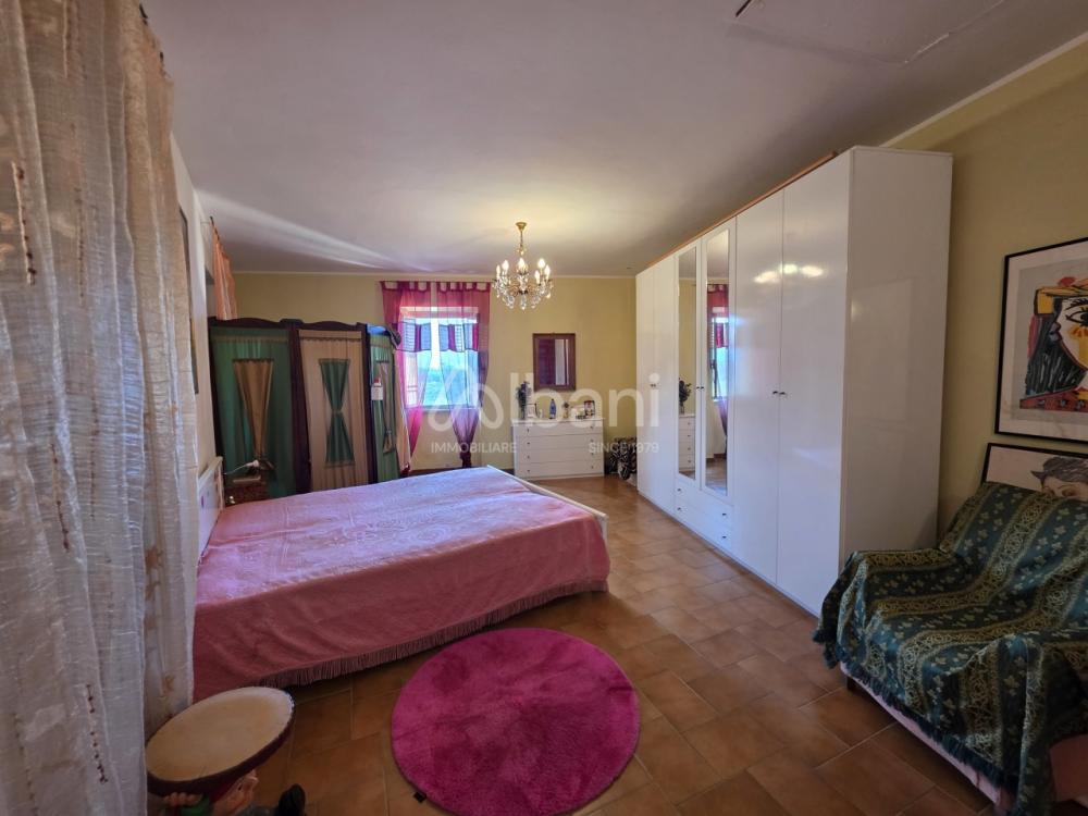 casa indipendente in vendita ad Arcola in zona Baccano
