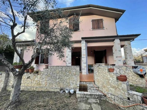 casa indipendente in vendita ad Arcola