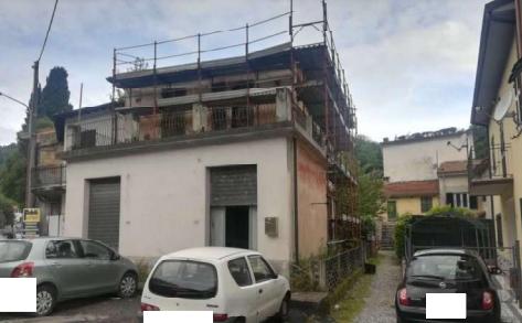 pentavano in vendita ad Arcola in zona Romito Magra