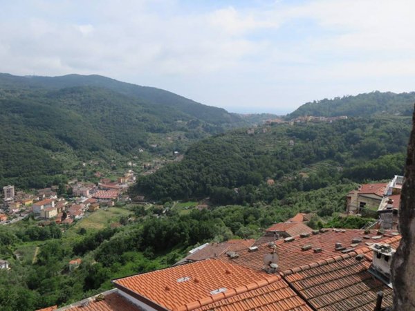 casa indipendente in vendita ad Arcola in zona Trebiano