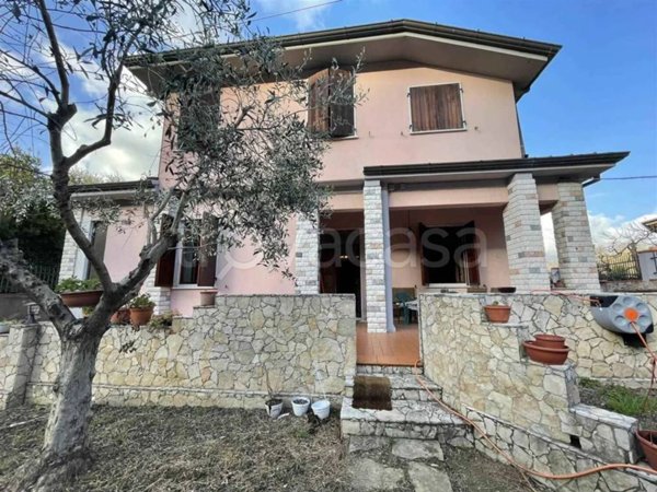 casa indipendente in vendita ad Arcola