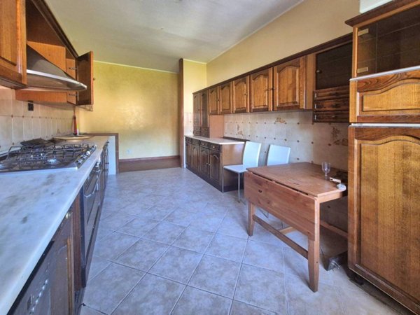 appartamento in vendita ad Arcola in zona Romito Magra