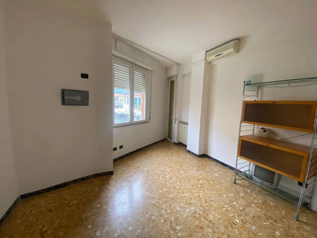 appartamento in vendita ad Arcola in zona Romito Magra